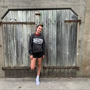 Meet your Posher, Jules